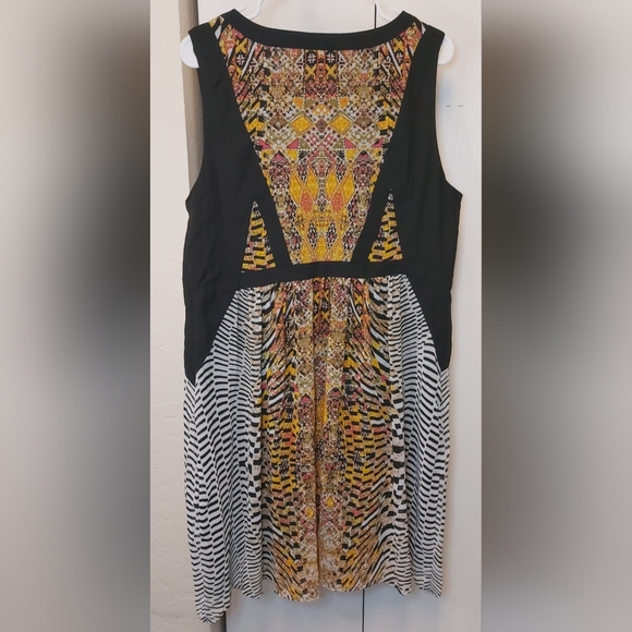 Lane Bryant Women's Sheer Lined V Neck Multicolored Aztec Print Dress Size 18 - Picture 8 of 9